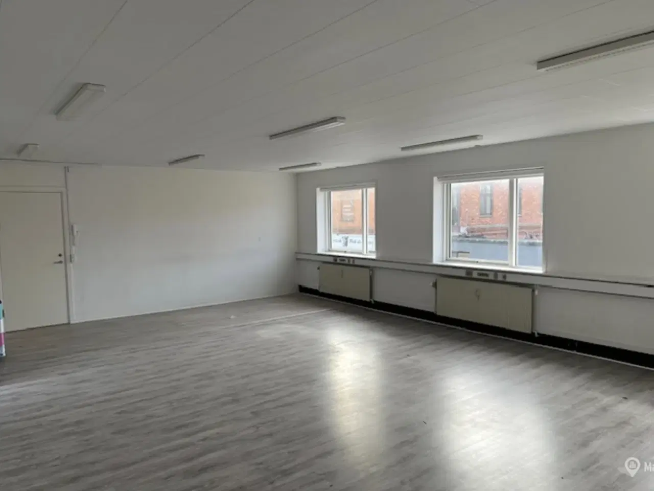 Billede 7 - Kontor / klinik lokale på ca. 120 m² m. eget køkken og toiletter midt på Taastrup Hovedgade