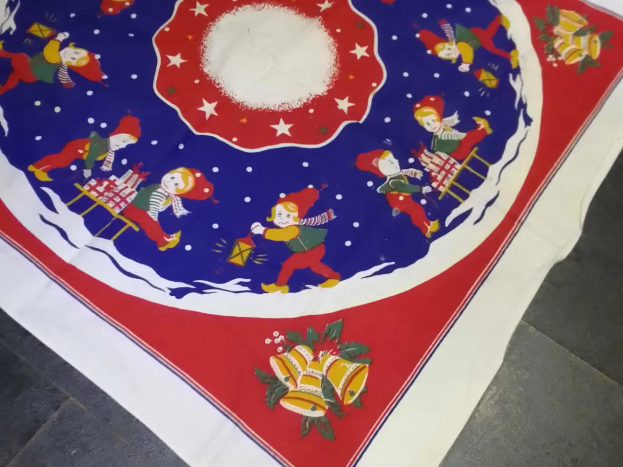 Billede 2 - Fin juledug fra 70erne, Daells varehus 