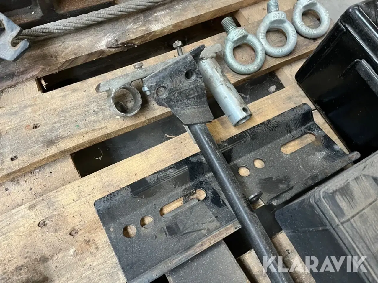 Billede 11 - John Deere værktøjskasse og øvrigt