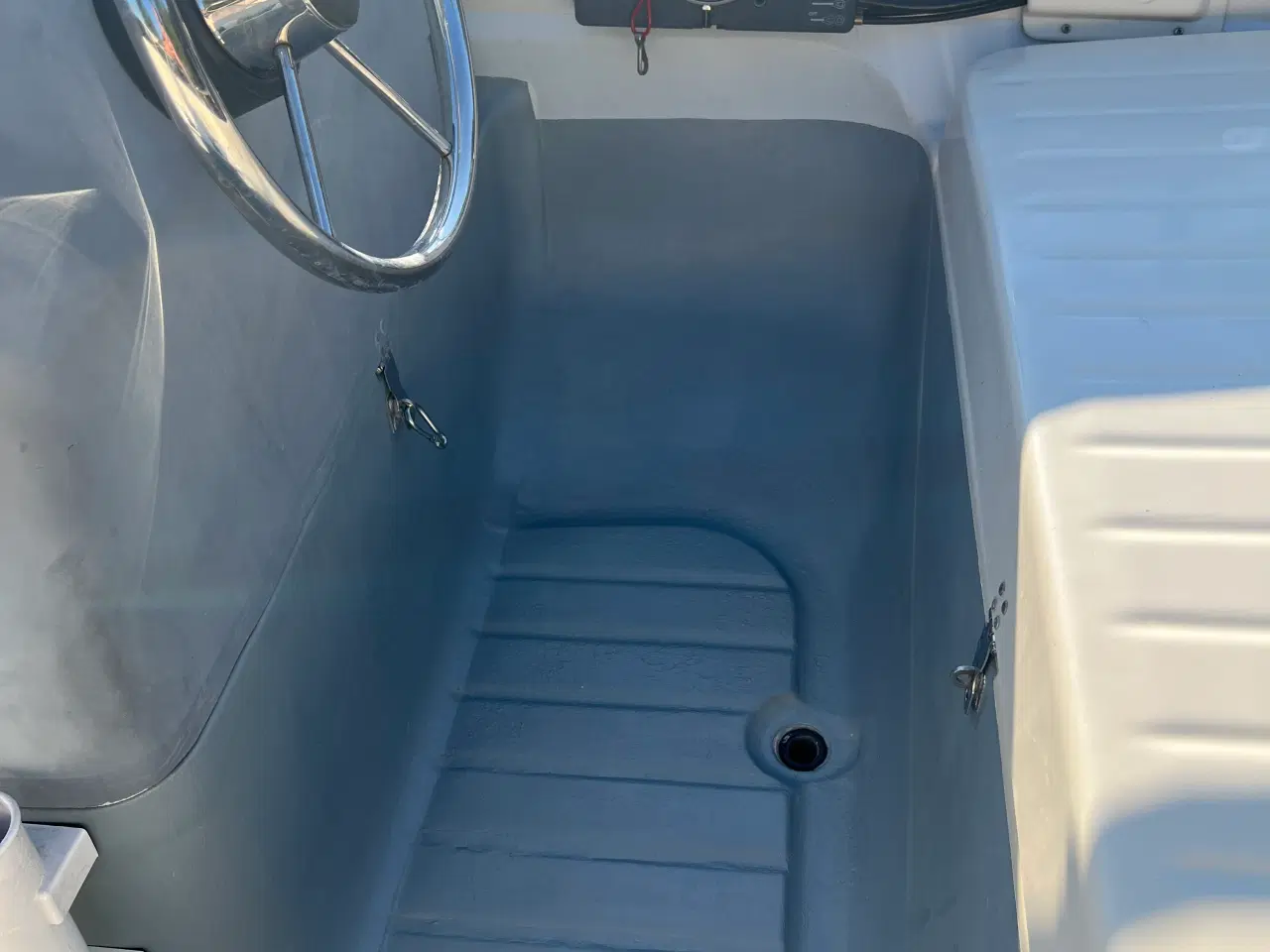 Billede 11 - Terhi 4110 styrepultsbåd m trailer klargjort