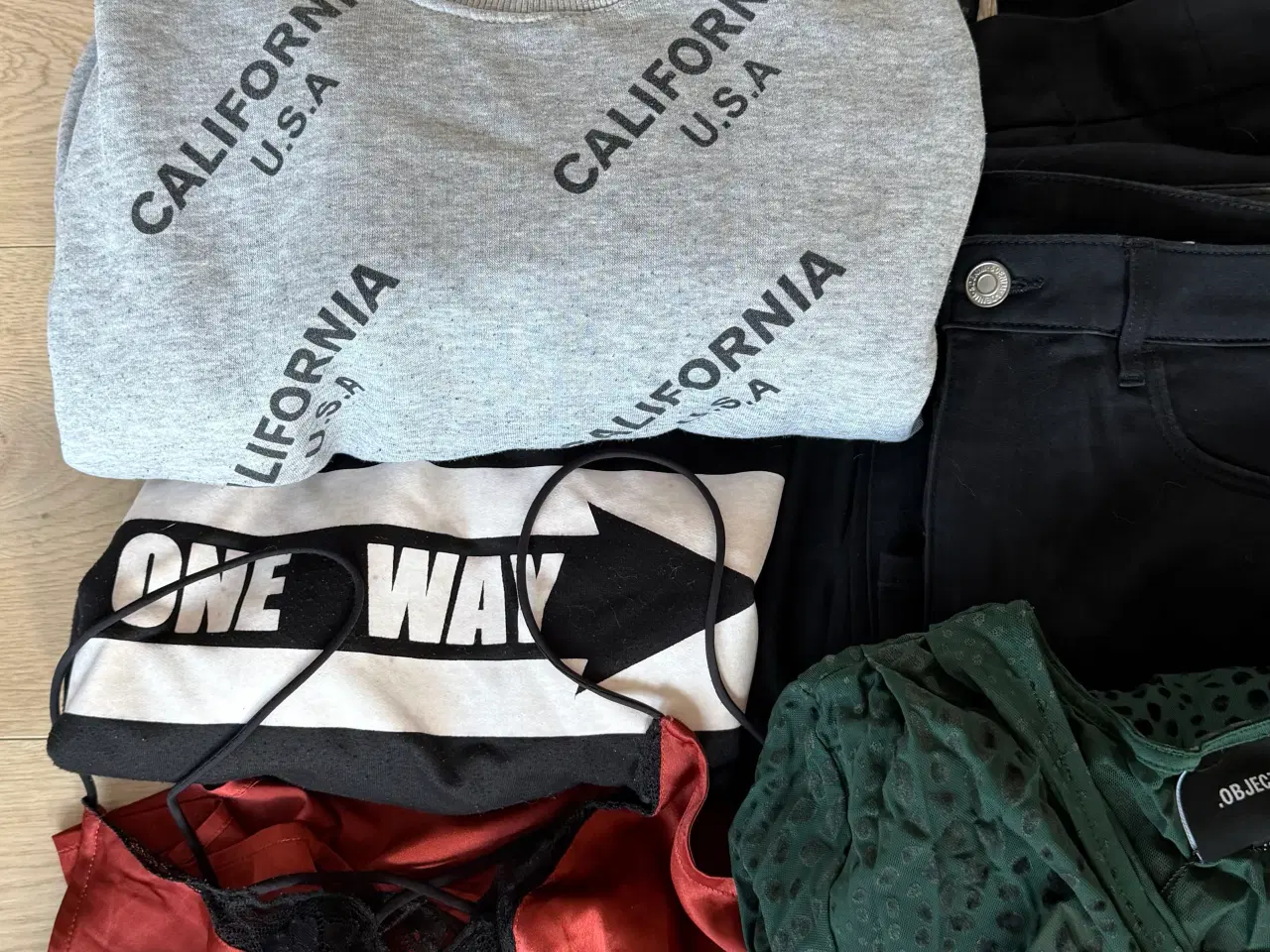 Billede 2 - Tøjpakke m