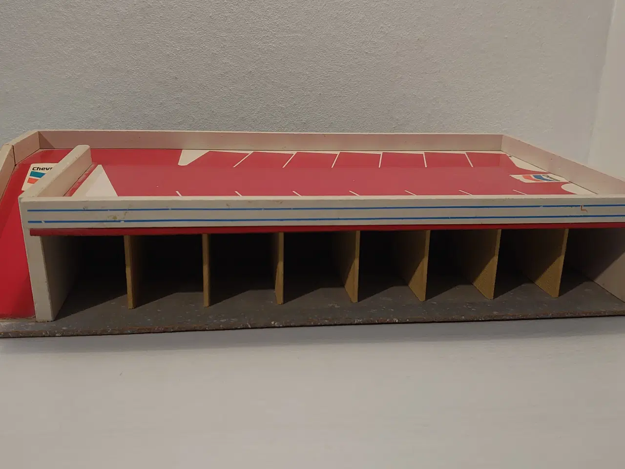Billede 3 - Hanse: Esso mini garage med 16 garager. 60´erne