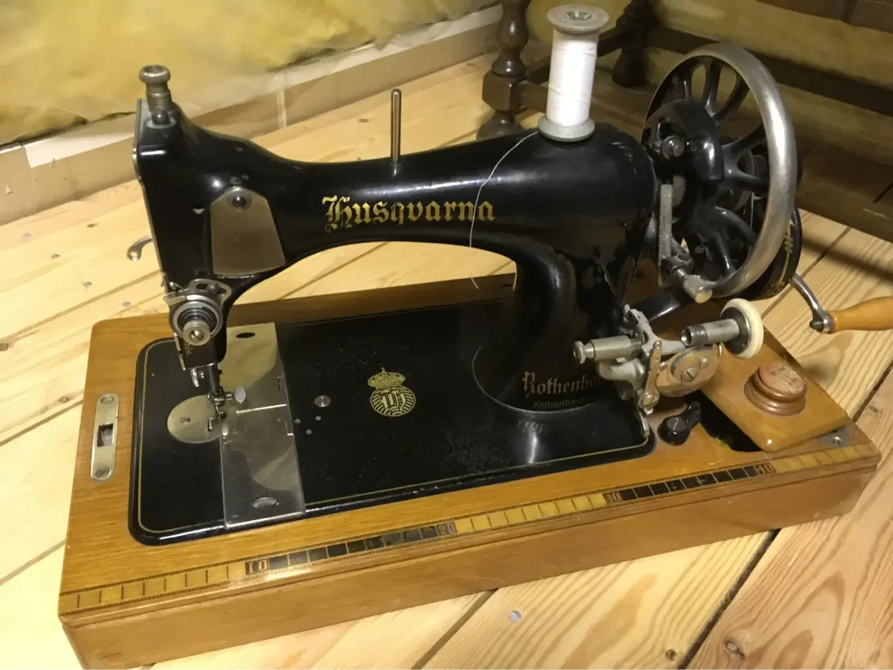 Billede 1 - Flot hånd symaskine.