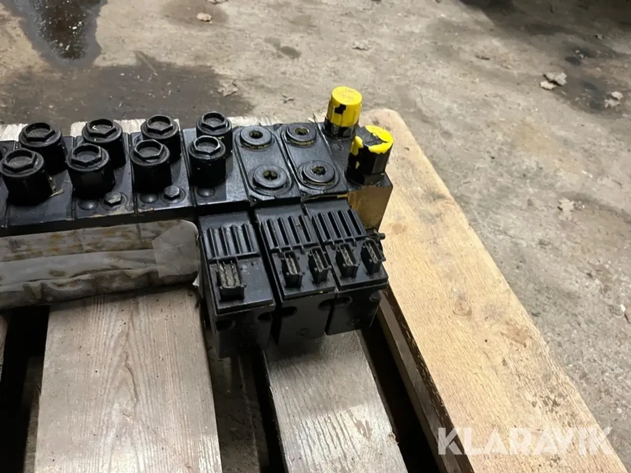 Billede 7 - Ventilblok 10 ventiler Danfoss PVG 32 12 volt