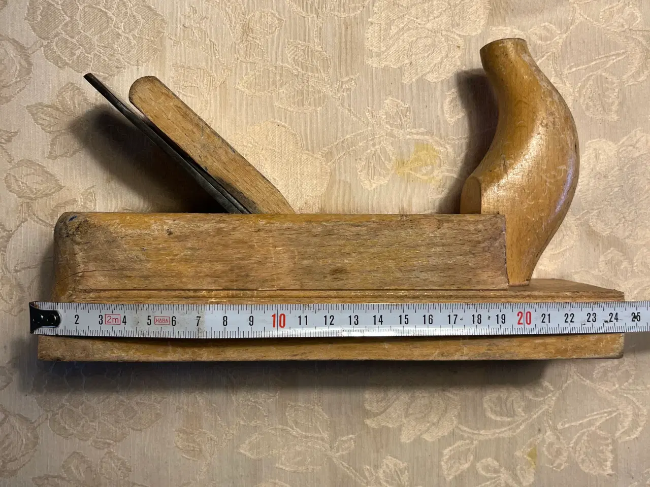 Billede 5 - Gammel høvl i træ