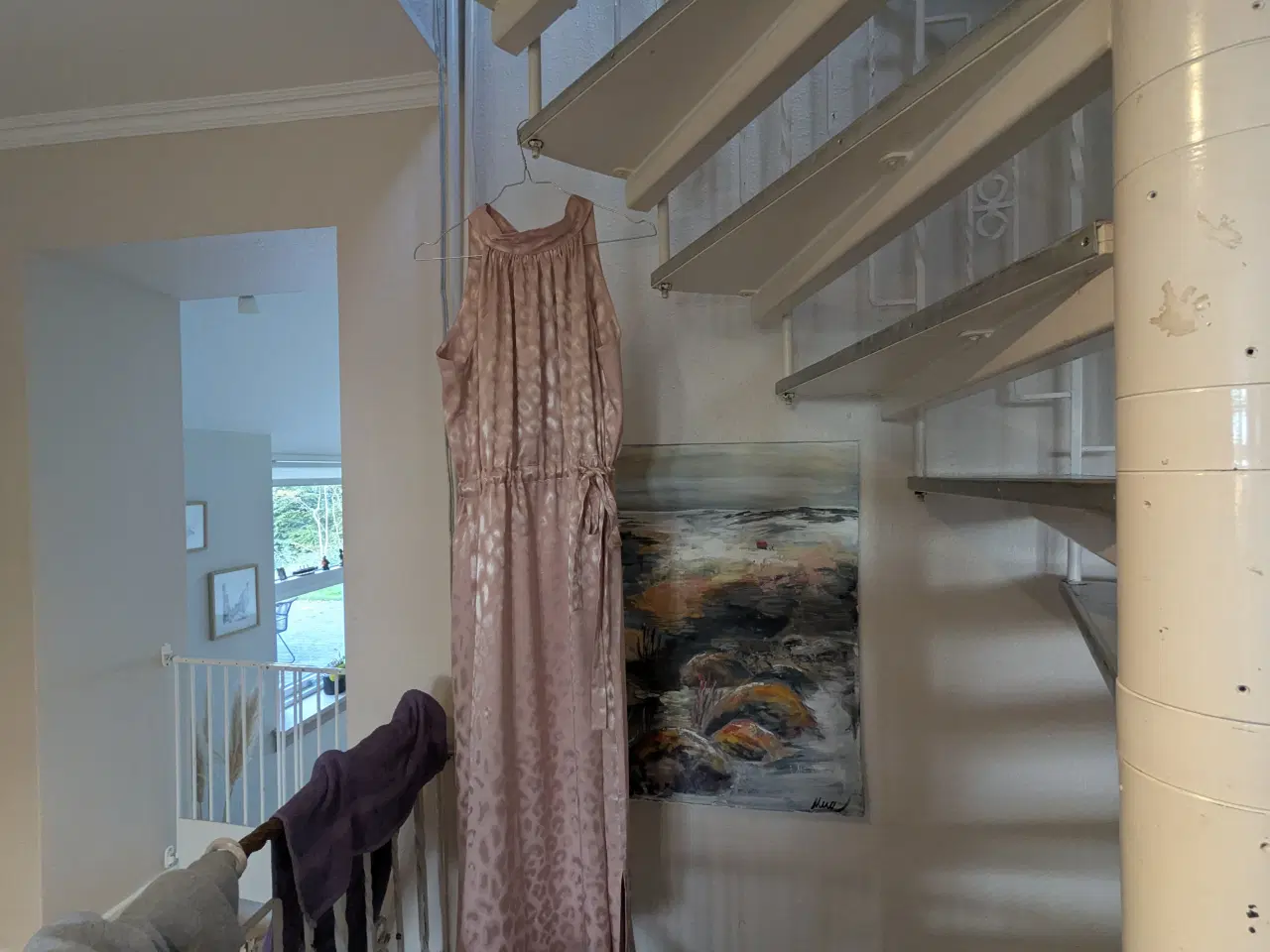 Billede 5 - Festkjole Karmamia 