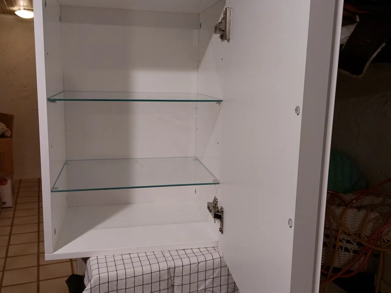 Billede 2 - Badeværelsesskabe