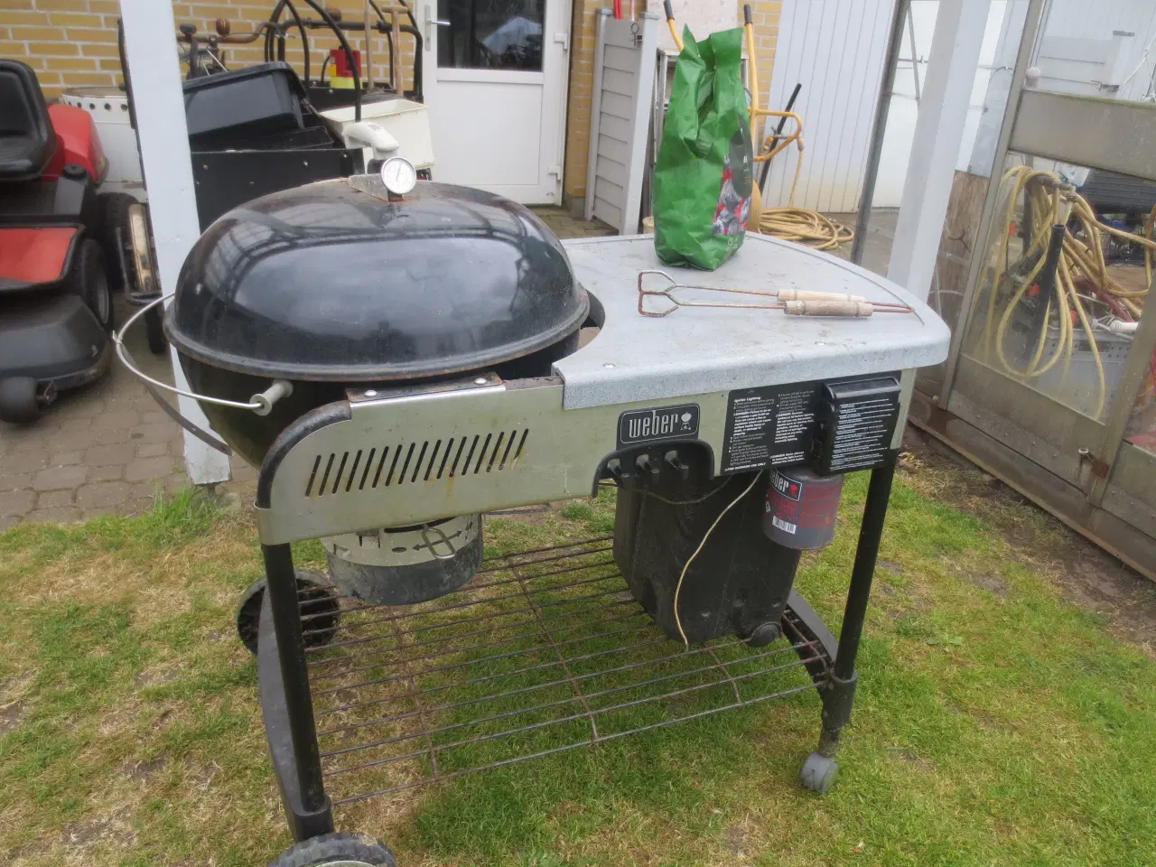 Billede 1 - 1 stk Weber Kuglegrill med Bord