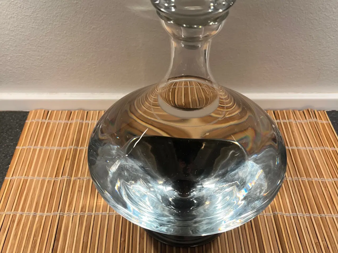 Billede 8 - Dekorativ vinkaraffel med metallisk fod (Højde 27 