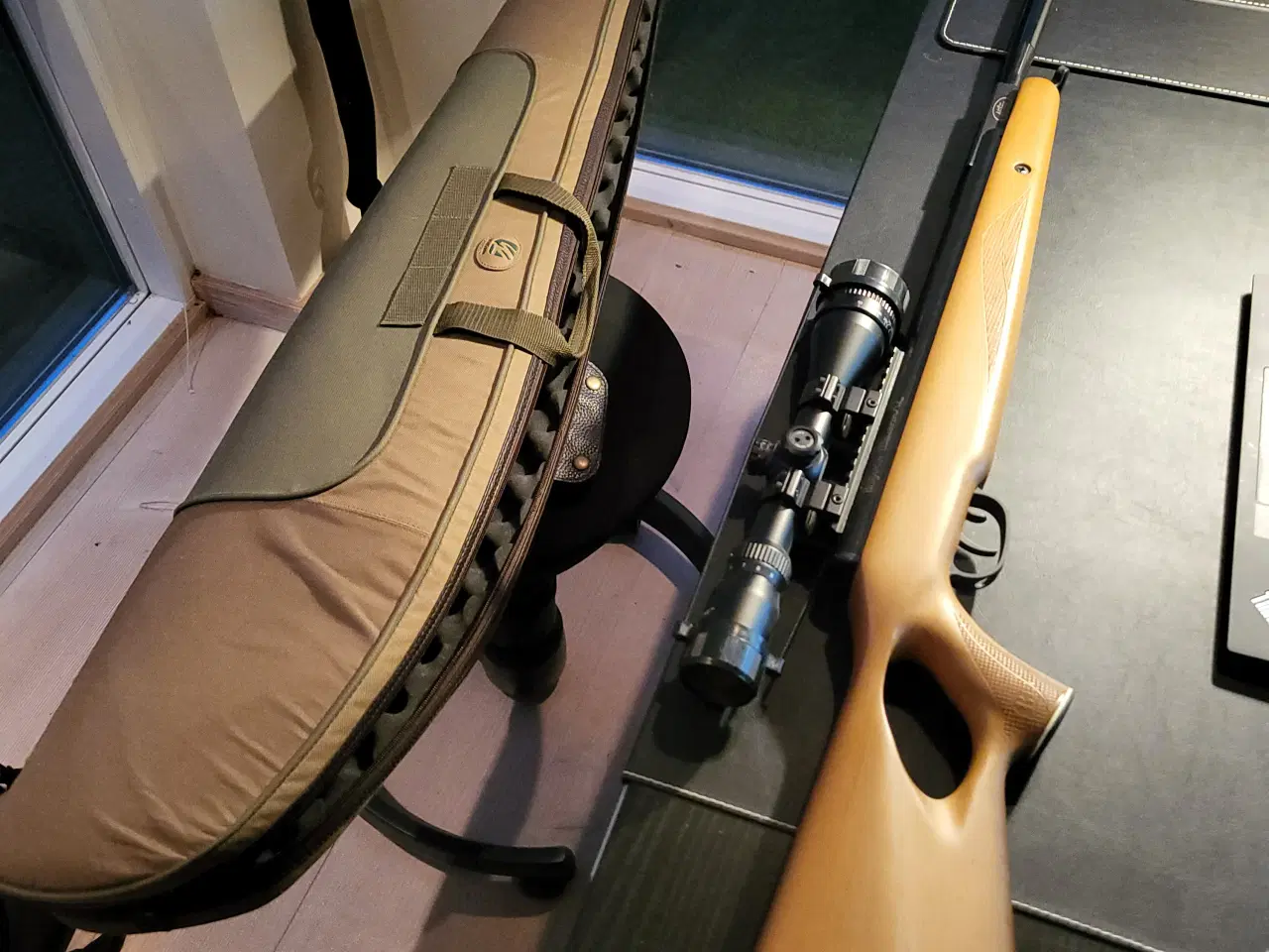Billede 1 - Luftgeværer med foderal. Begge i kaliber 4,5 mm 