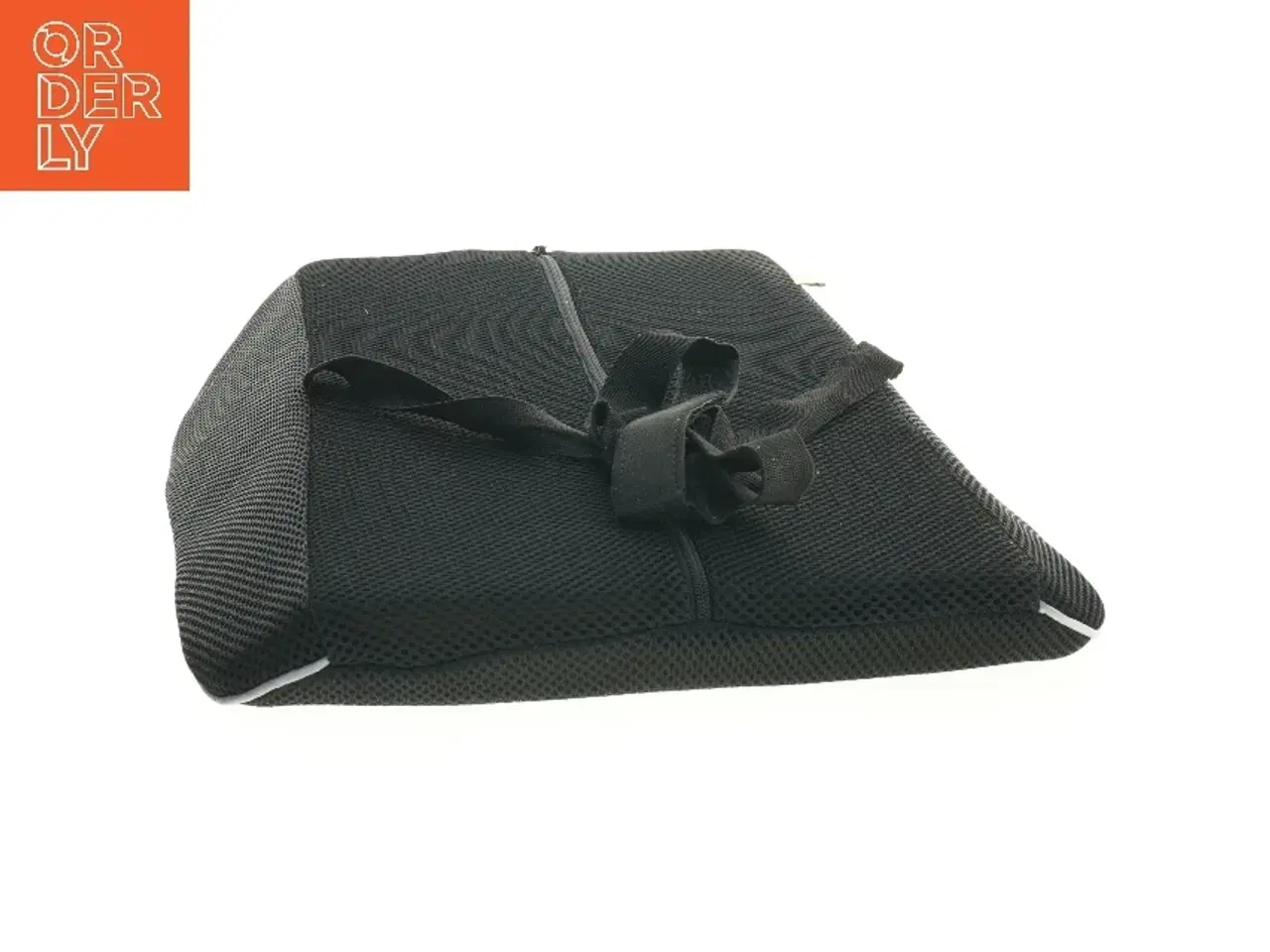 Billede 2 - Sort pude til lændestøtte fra Meradiso (str. 40x36 cm)