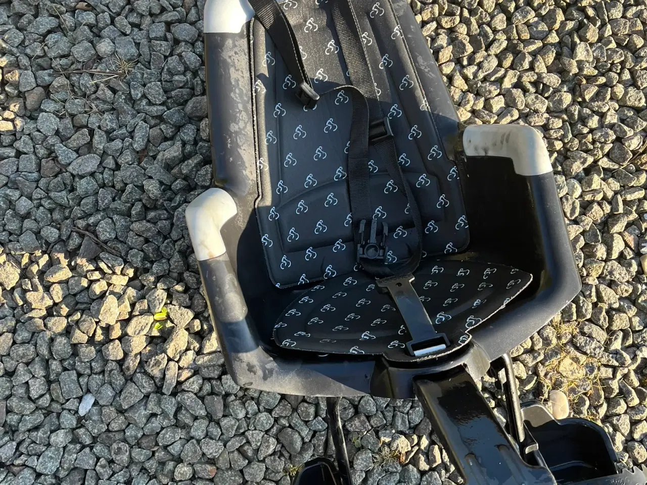Billede 1 - Bobike cykelstol med 2 sæt beslag