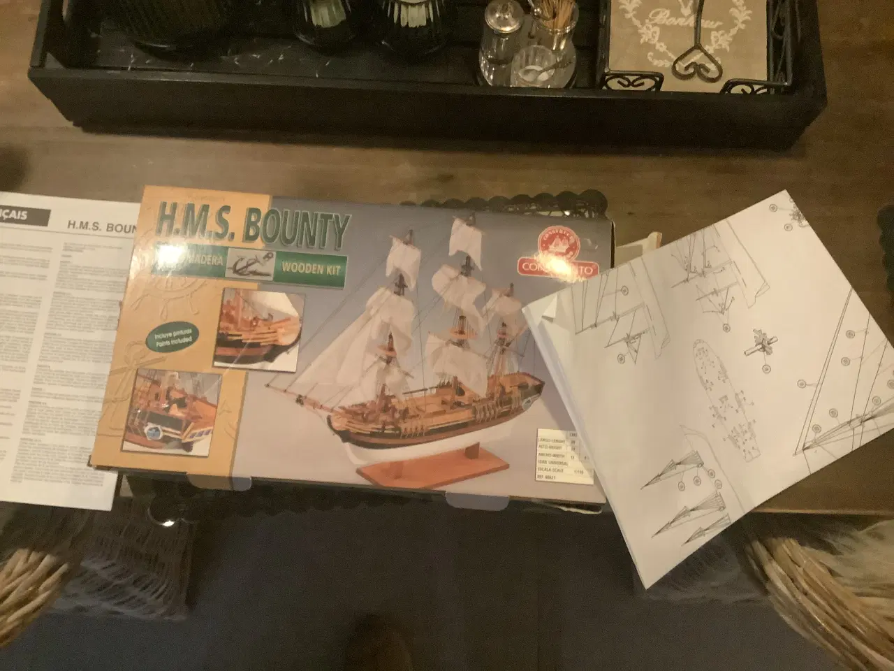 Billede 1 - HMS Bounty træ-skibs modelbyggesæt. Constructo