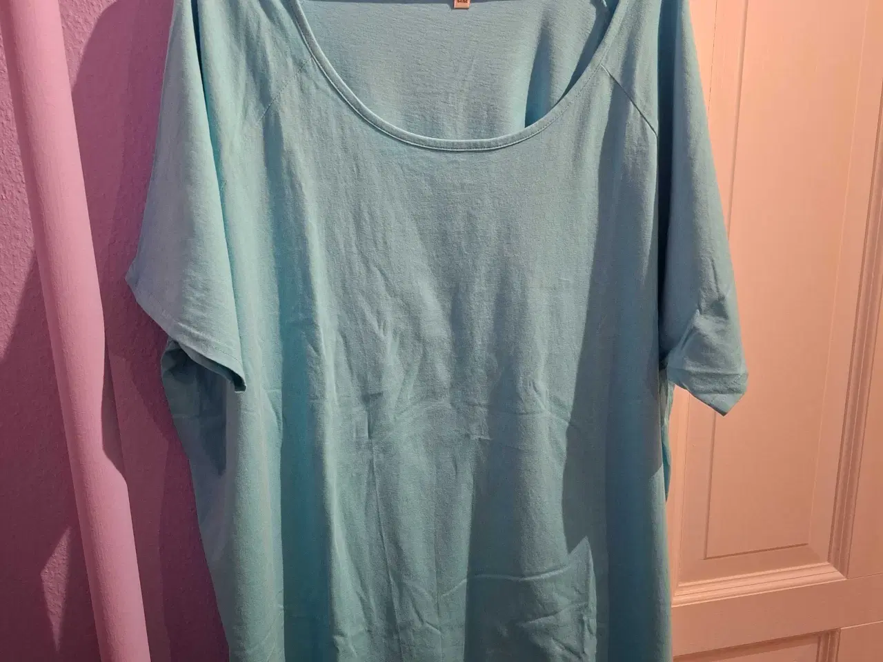 Billede 1 - Blå t-shirt fra Cellbess I 54-56