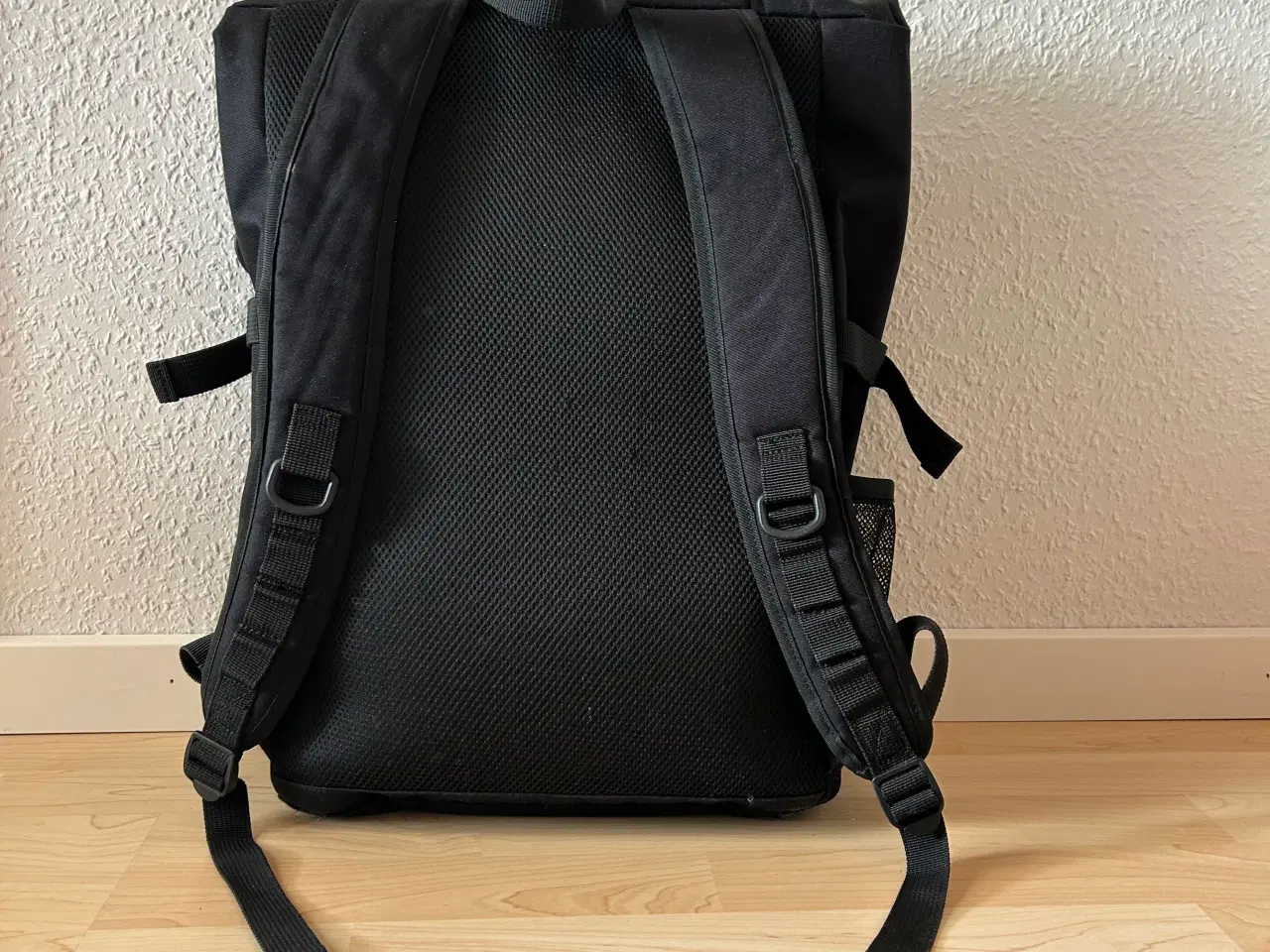Billede 2 - Sort Carhartt Taske
