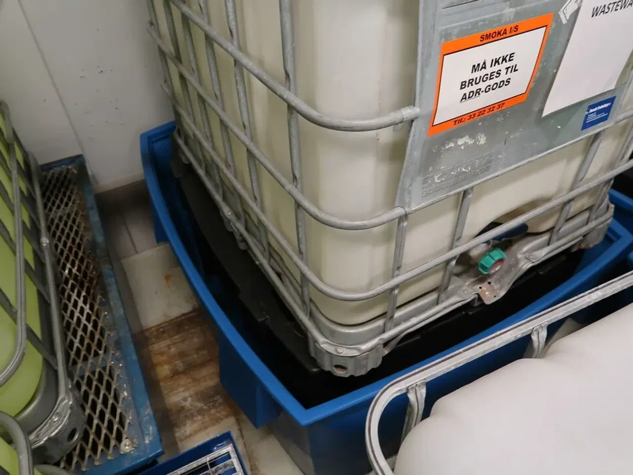 Billede 1 - Spildekar uden indhold