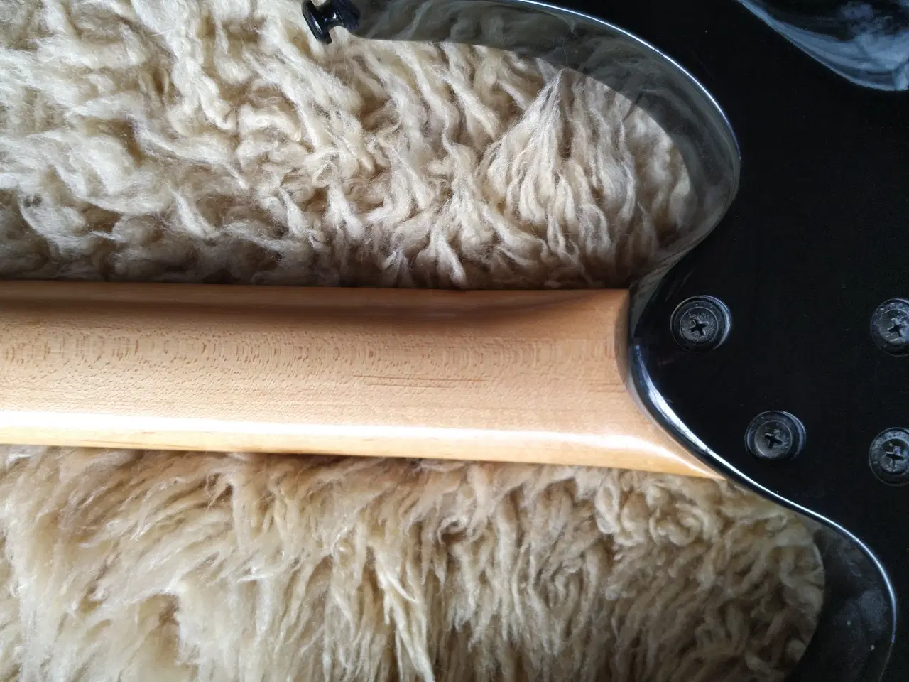 Billede 9 - Ibanez RG350M med repareret hals