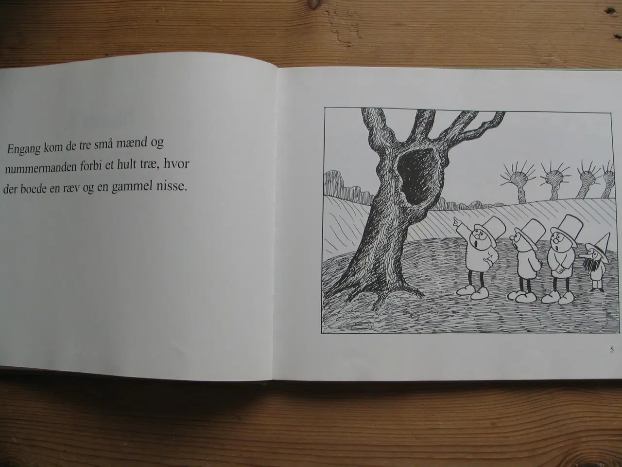 Billede 2 - De tre små mænd og den vidunderlige vandkande