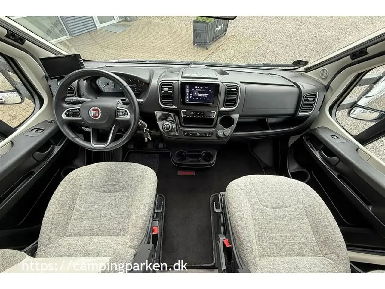 Billede 2 - 2022 - Dethleffs   Lave enkeltsenge og stort toiletrum i bagenden med brusekabine, 140hk, Euro6 motor