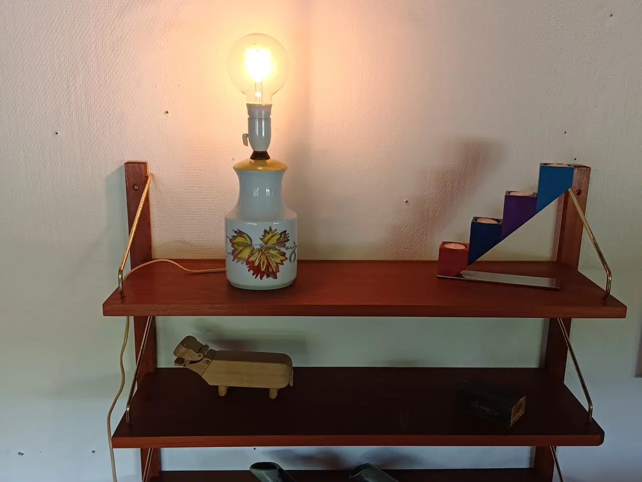 Billede 1 - Håndmalet porcelæn bordlampe 
