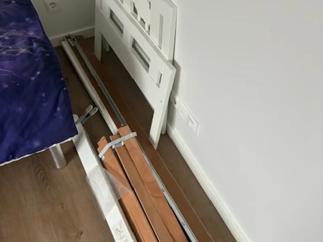 Billede 2 - IKEA børneseng med madras