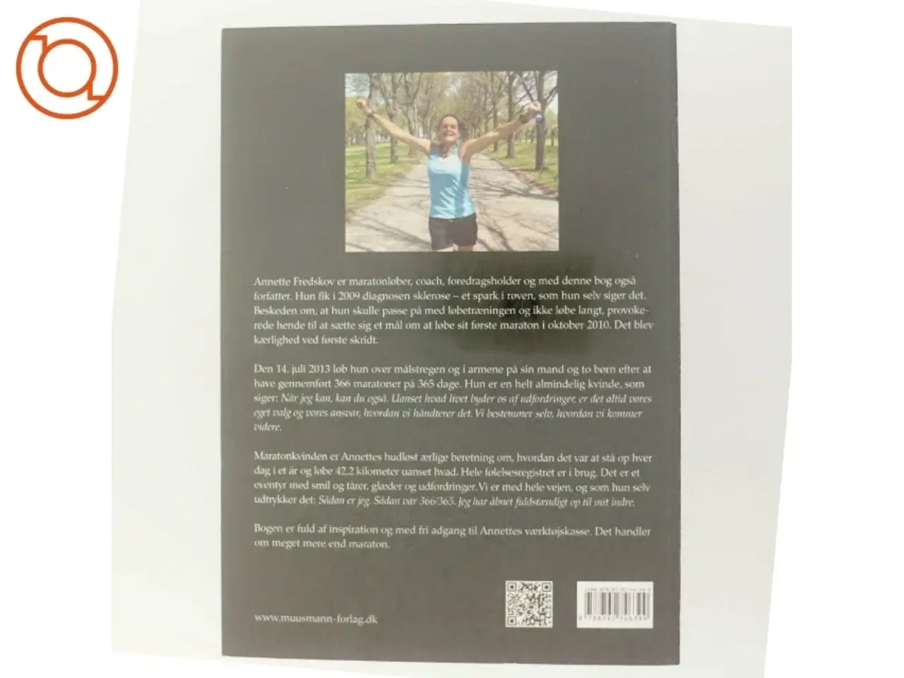 Billede 3 - Maratonkvinden : 366 maratonløb på 365 dage af Annette Fredskov (Bog)