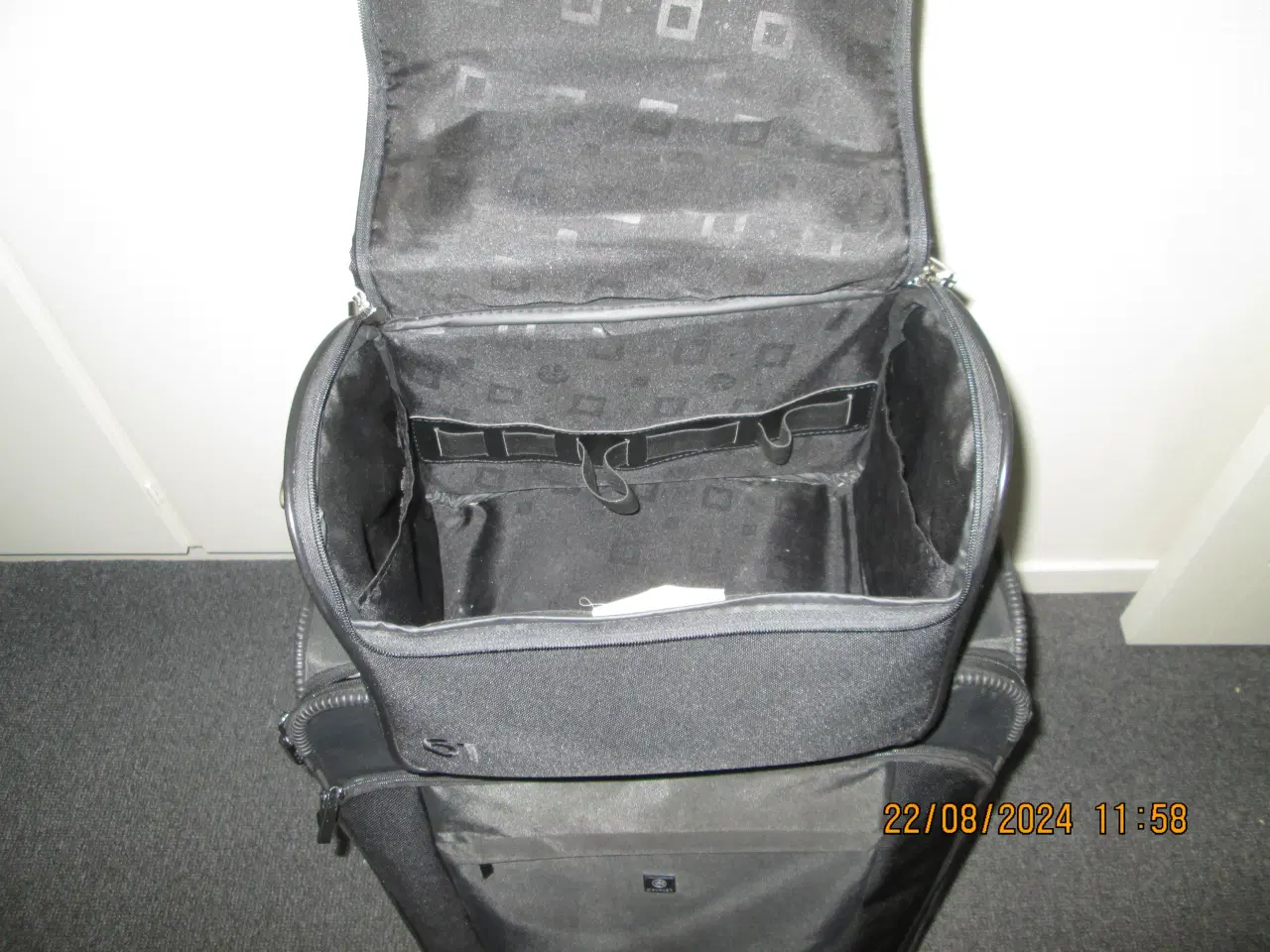 Billede 1 - STOR TOILETTASKE