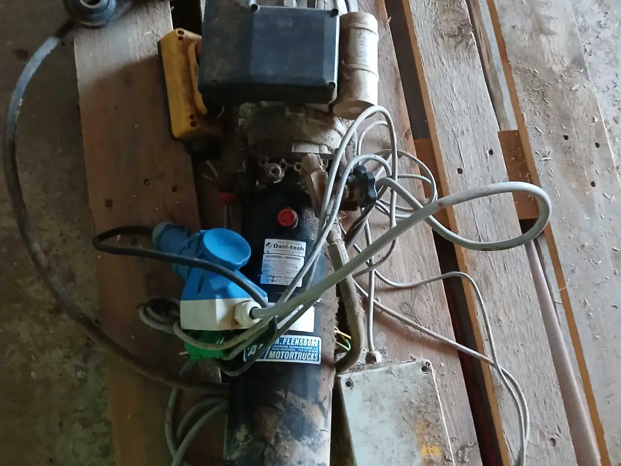 Billede 1 - 240v hydraulisk pumpe med tank