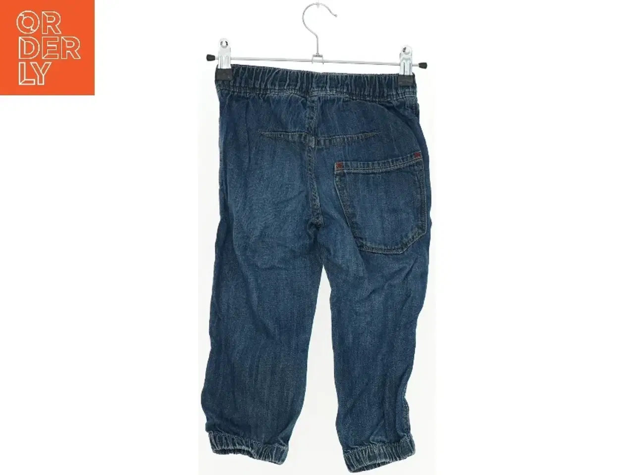 Billede 2 - Børne jeans med elastik fra &now (str. 104)