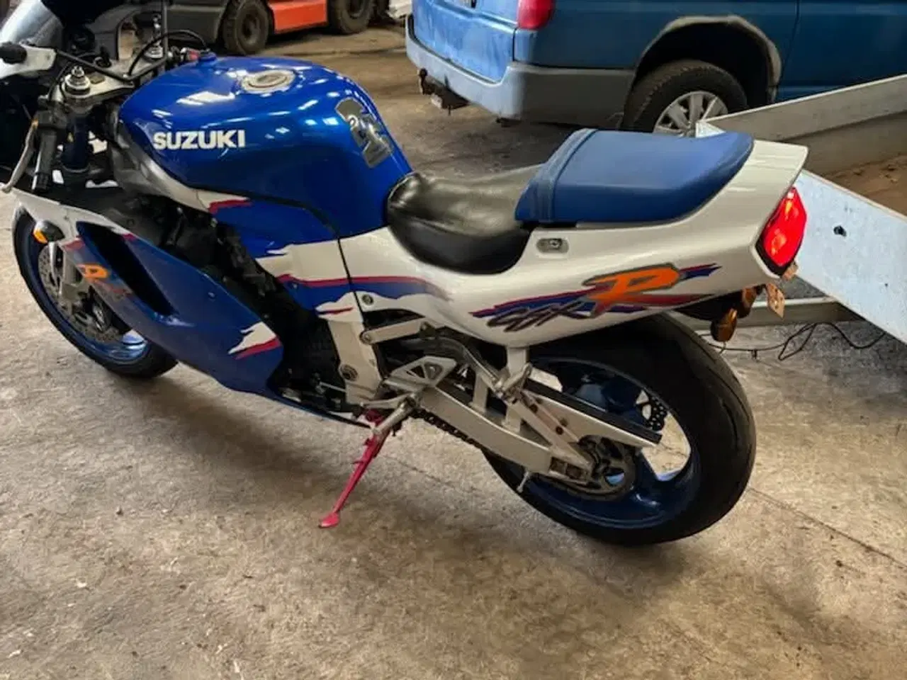 Billede 3 - Fin gsxr 750 suzuki