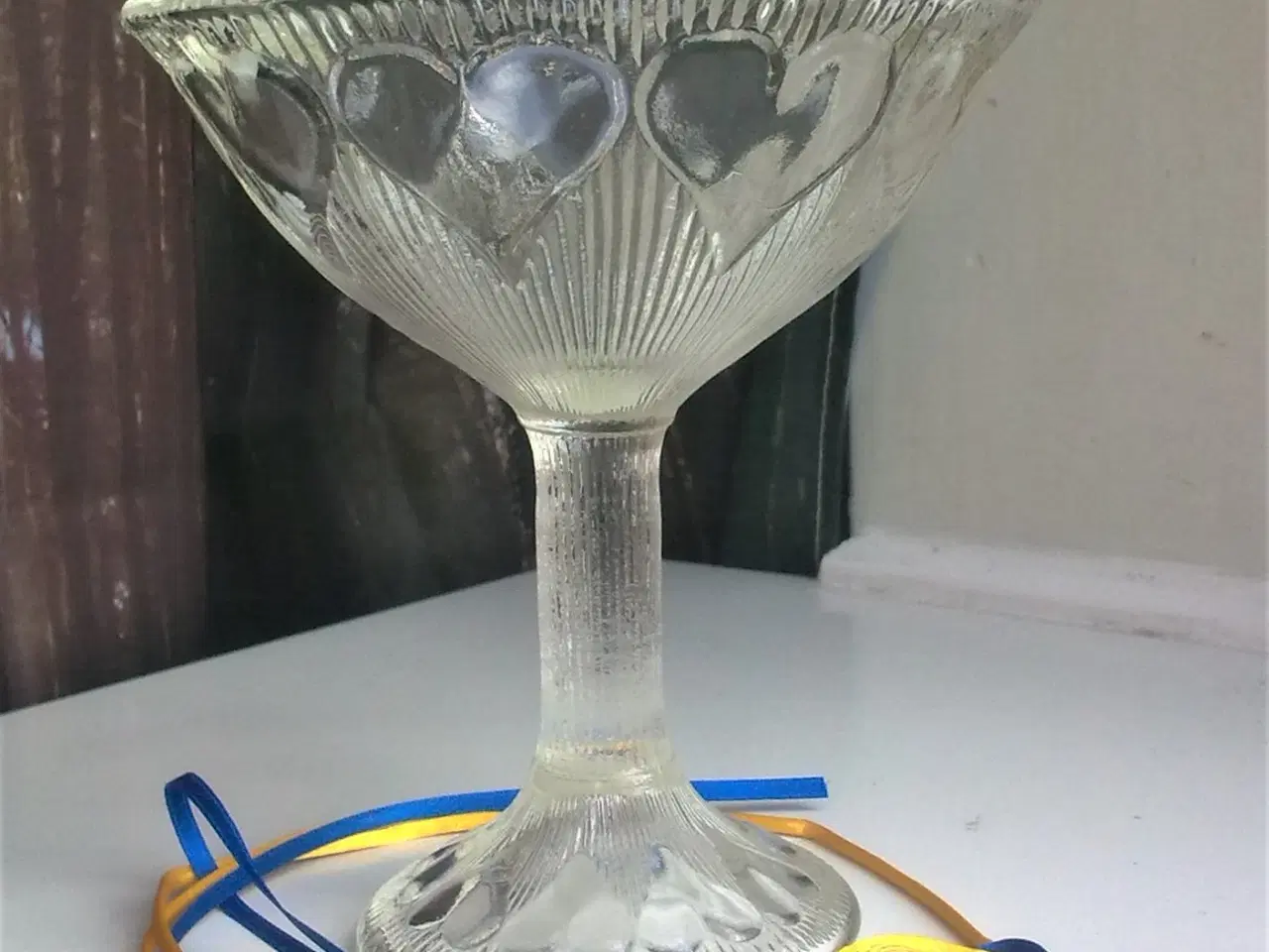 Billede 2 - Hjerte skål i glas på fod - Kornmark og himmelblå.