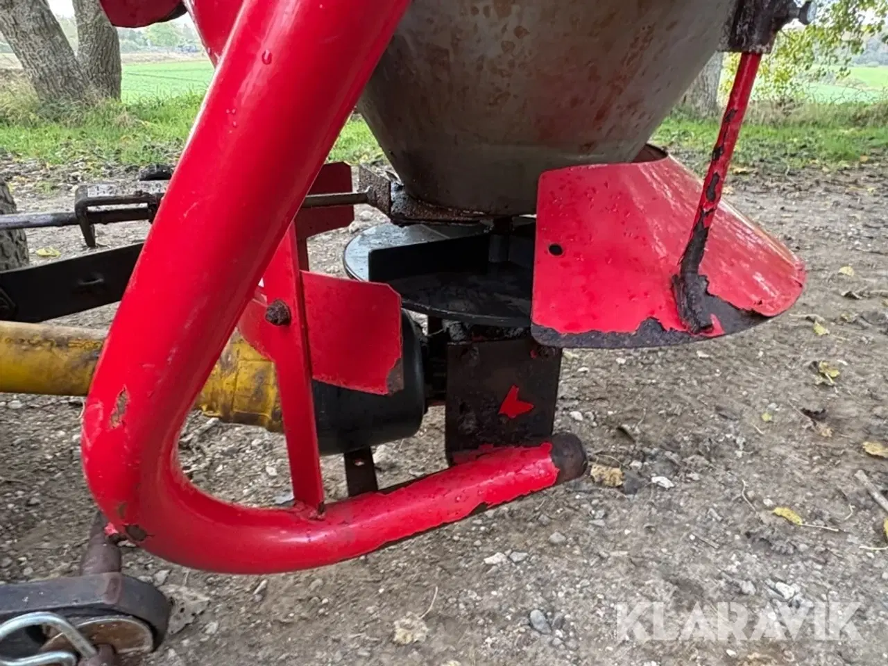 Billede 11 - Kompakttraktor Iseki TX2160 med kost og saltspreder