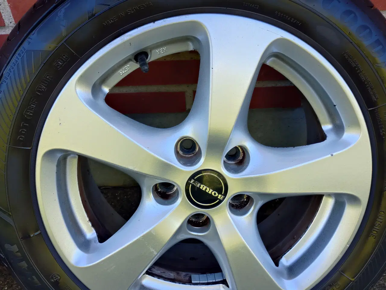 Billede 2 - Borbet alufælge med Goodyear sommerdæk