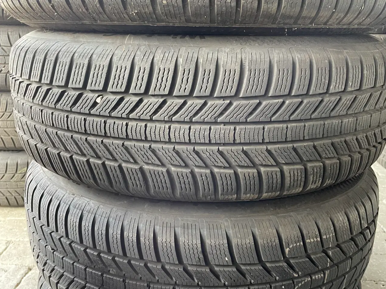 Billede 3 - 17 Peugeot 3008 Hybrid 215/65r17 Ref.897 vinter