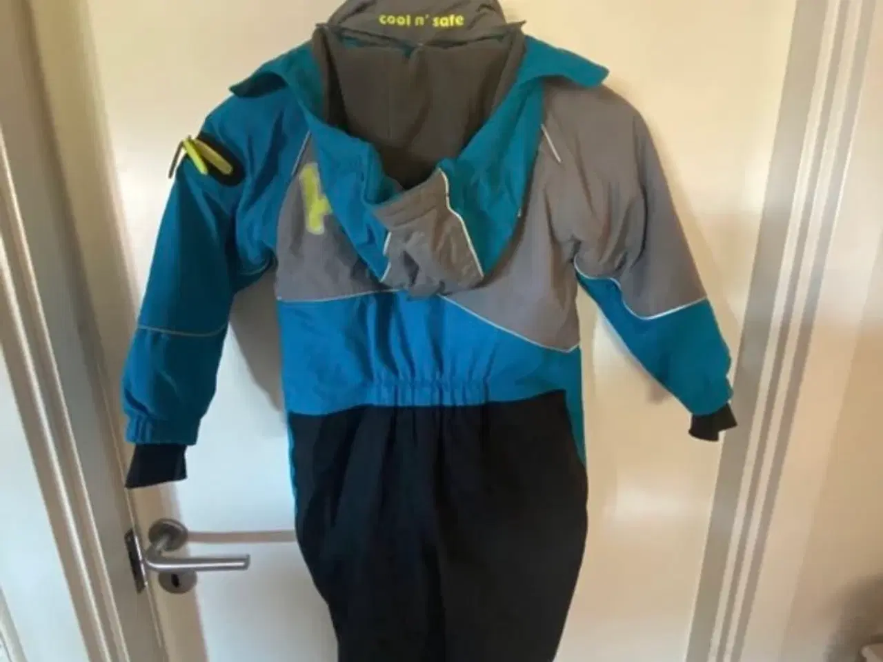 Billede 4 - Koin flyverdragt str 3/4 år