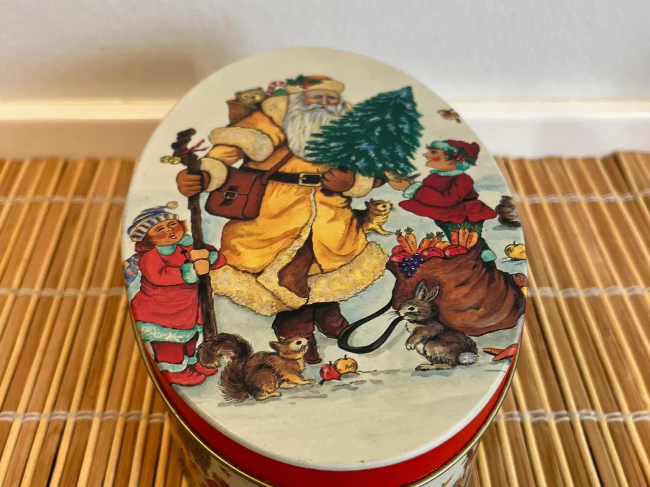 Billede 5 - Smuk rustik fletbakke m/håndtag og julenisser mv.