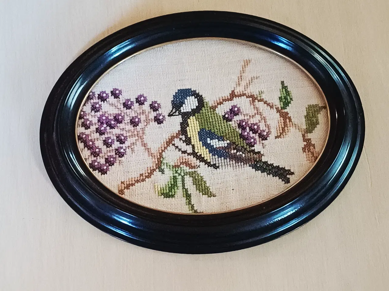 Billede 1 - Korsstingsbroderi i en ramme