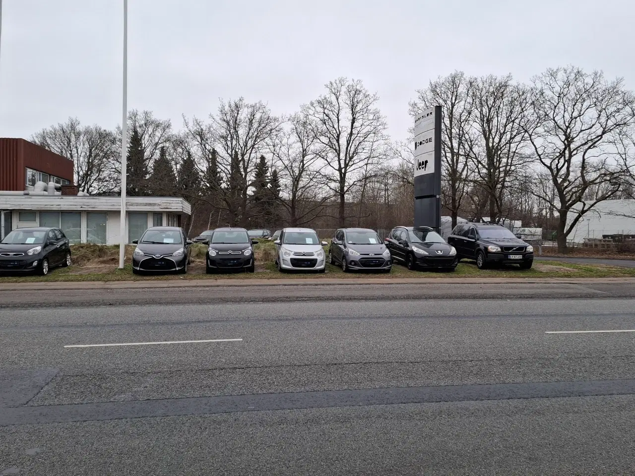 Billede 16 - Velegnet til Autoværksted. værksted eller Lager. Stort udeareal til præsentation af biler