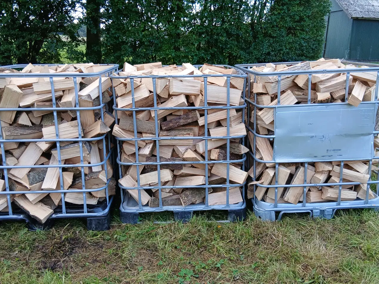 Billede 1 - Brænde, tørt og fyringsklart 