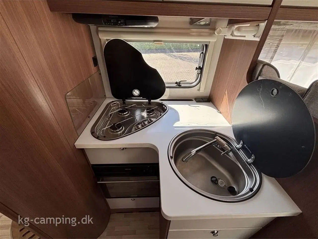 Billede 23 - 2015 - LMC I 745   Fin Helintegrerede autocamper med masser af udstyr.