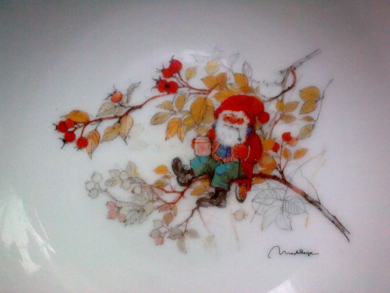 Billede 5 - Mads Stage * Julemandens skål * 2 i hvid porcelæn.