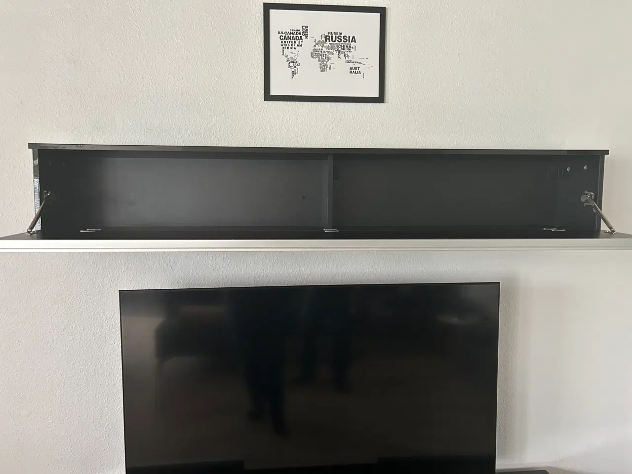 Billede 2 - Tv-bord med glasplade + overskab