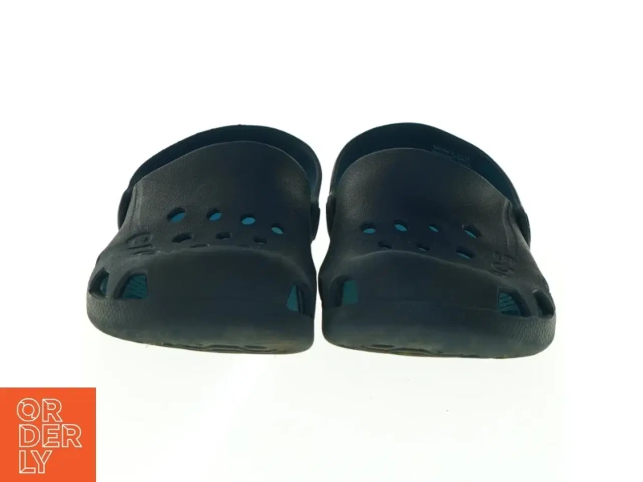 Billede 4 - Sorte og blå sko fra Crocs (str. Ukendt. 24,5 cm lang)