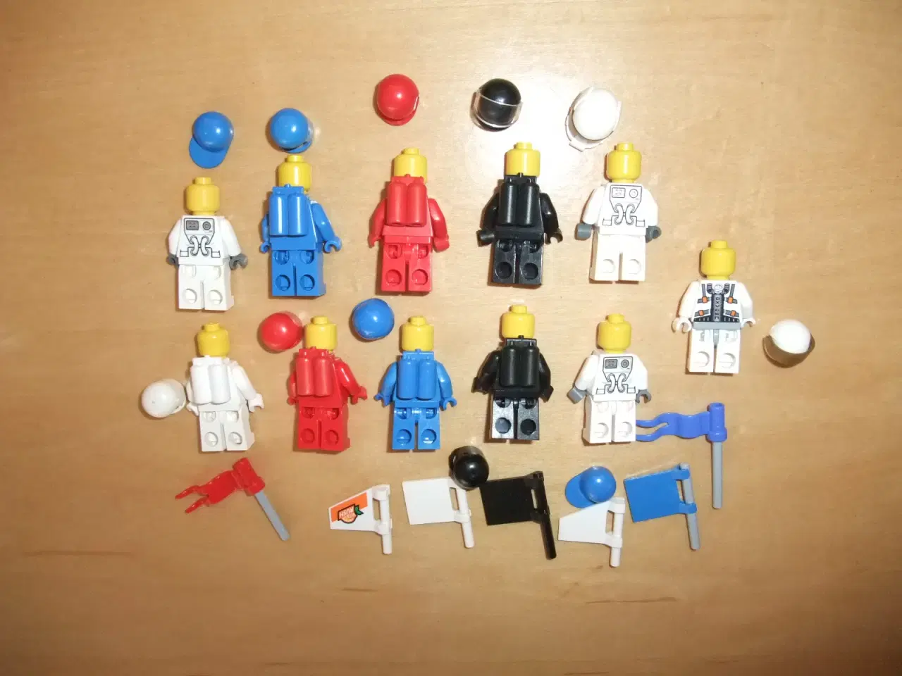 Billede 5 - Lego Space/Rumfart Figurer