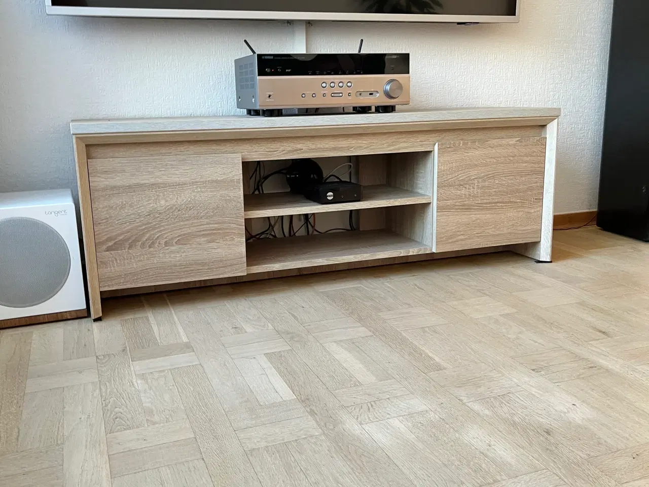 Billede 1 - Tv bord i egefiner