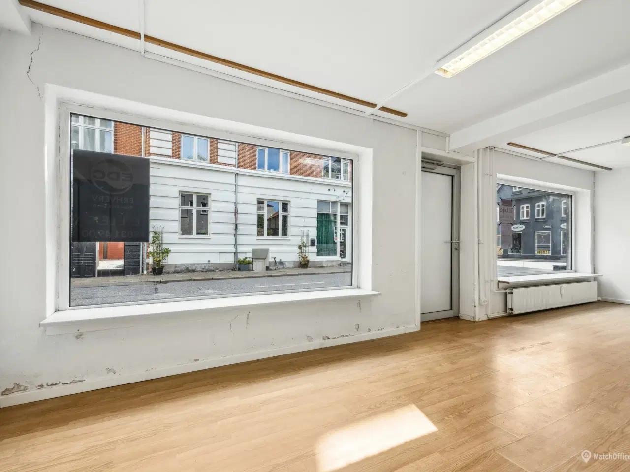 Billede 28 - Centralt beliggende erhvervs lokaler. til mange formål. Tilpasses efter ønske