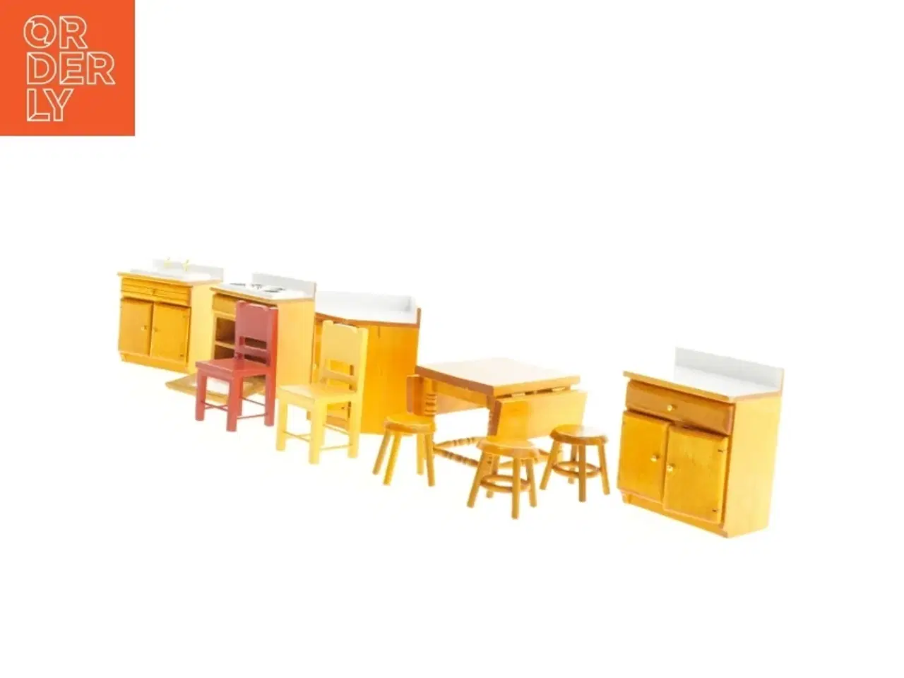 Billede 1 - Dukkehus møbler (str. 3,5 cm til 9 cm høj)