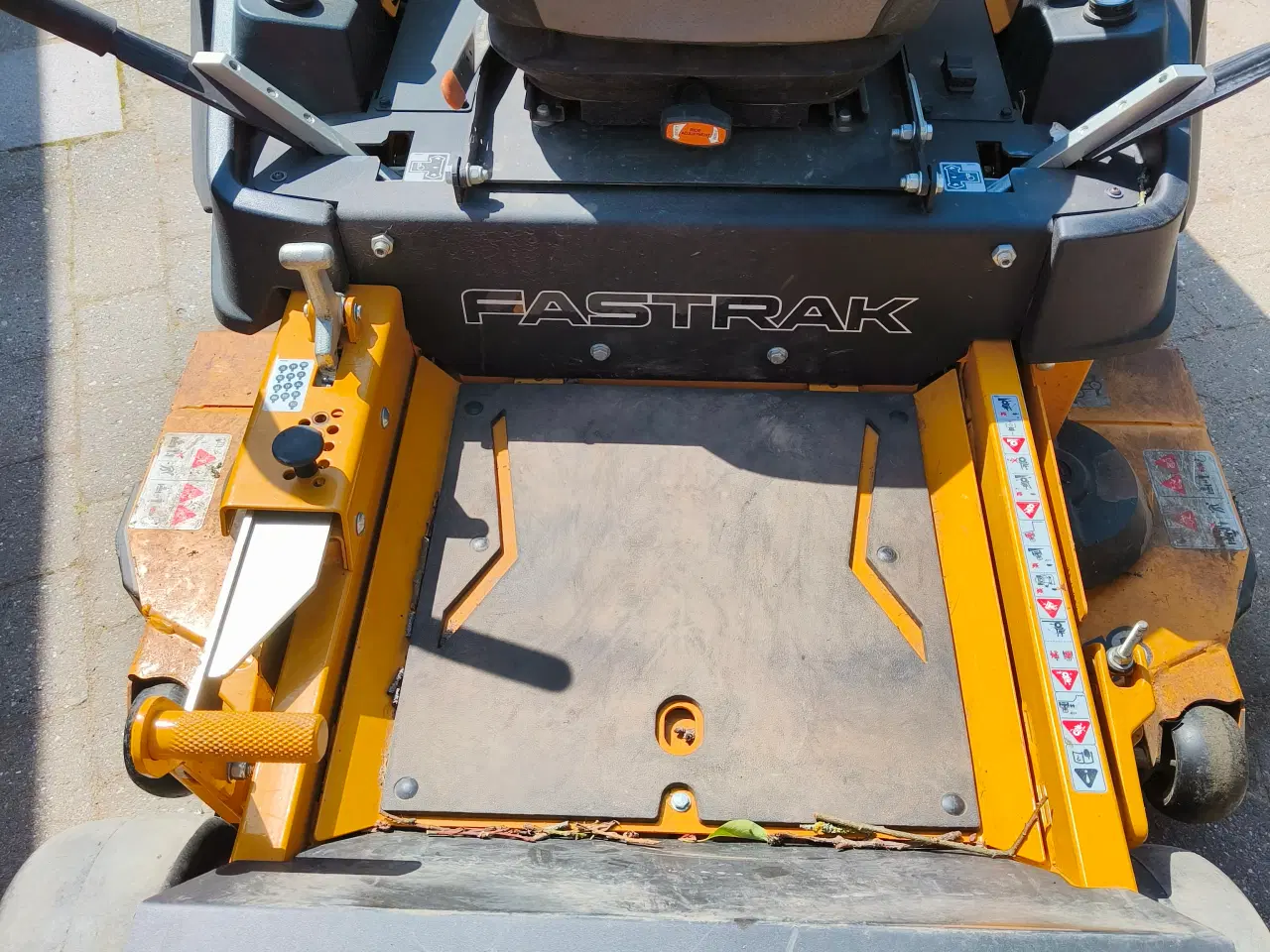 Billede 2 - Hustler fastrak 691 L 22 hk med 122 cm klippebord 