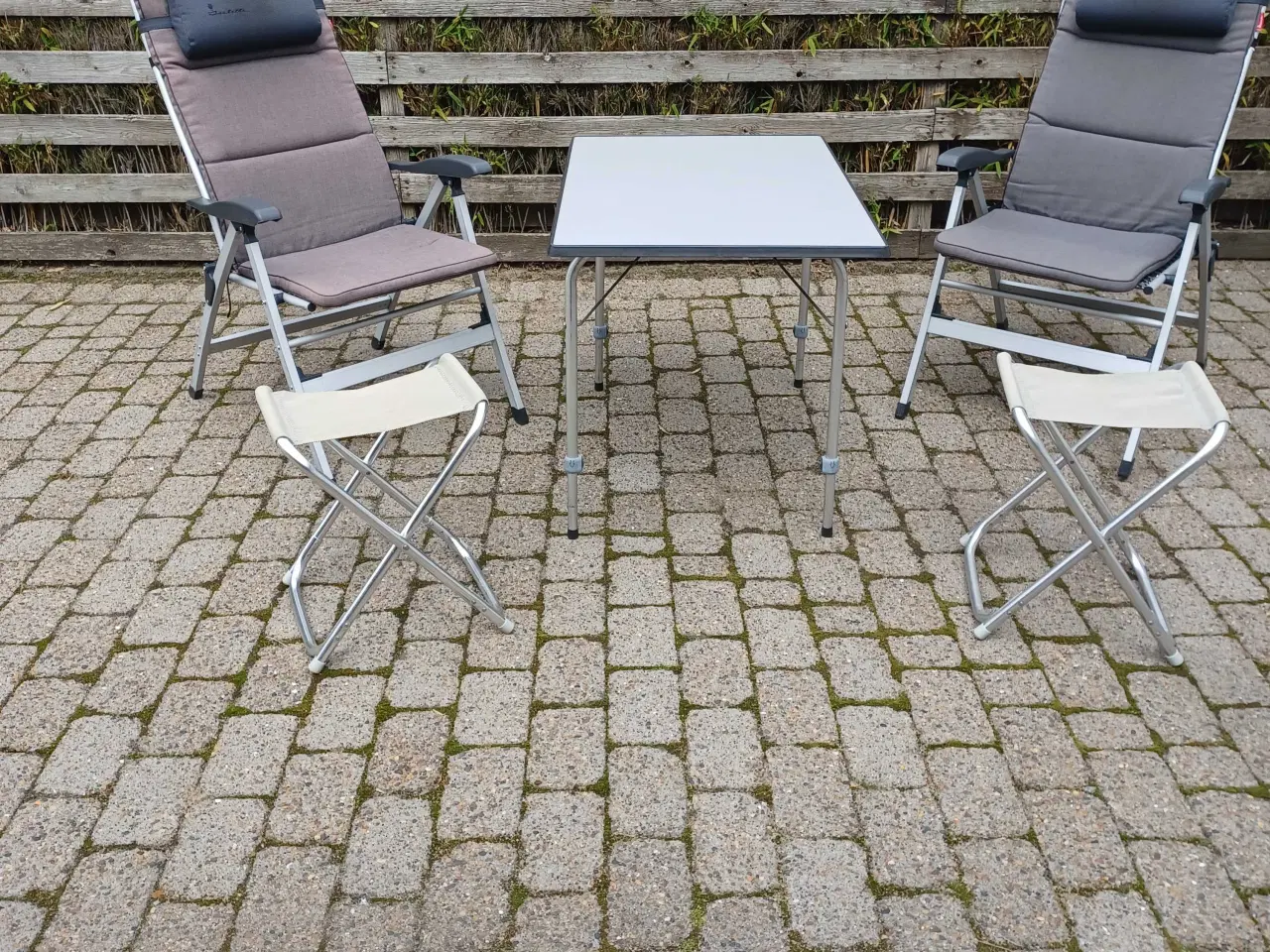 Billede 1 - Campingstole, skamler og bord
