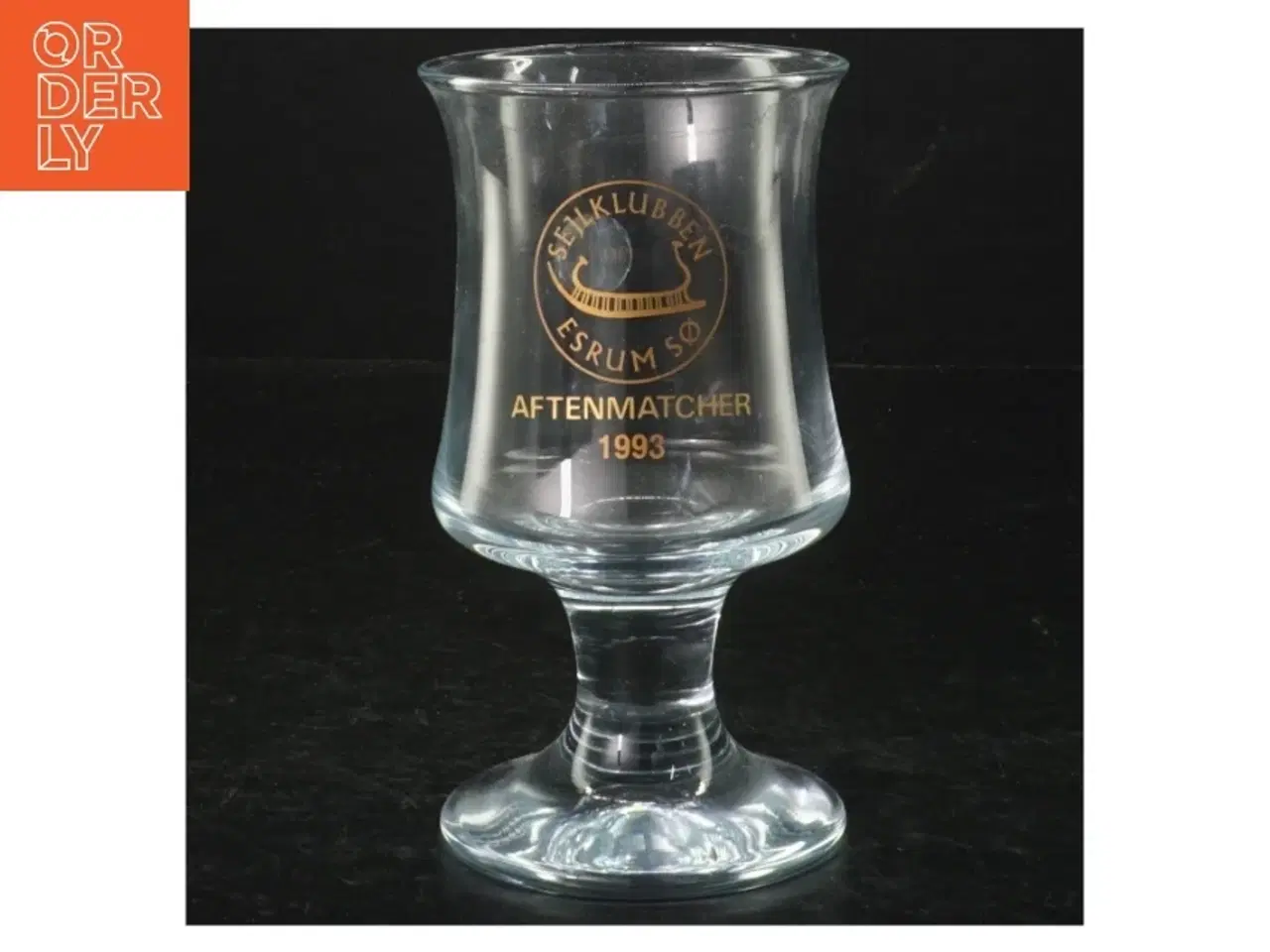 Billede 1 - Ølglas Skibsglas med sejlklub emblem fra Royal Copenhagen (str. 14 cm. ø 8 cm)